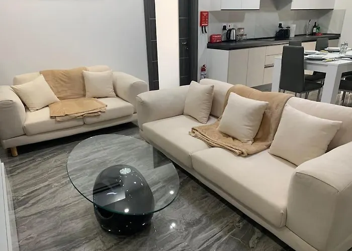 Spacious And Charming Apartment In Mgarr - 1