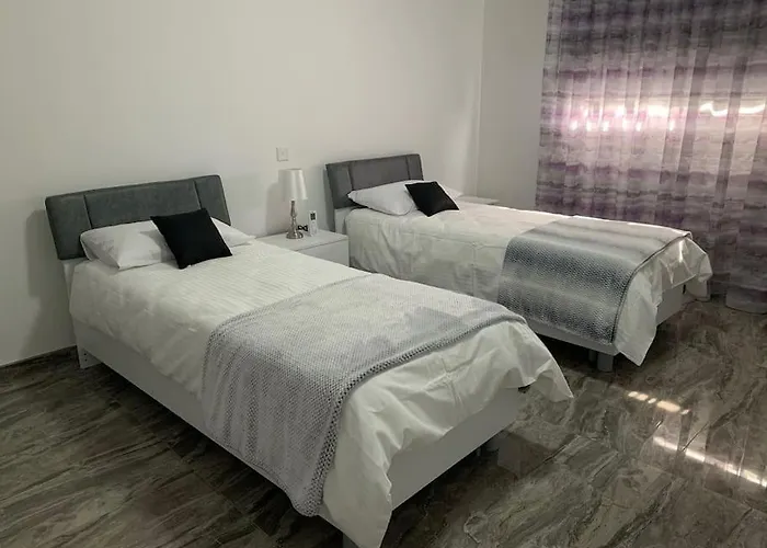 Spacious And Charming Apartment In Mgarr - 1