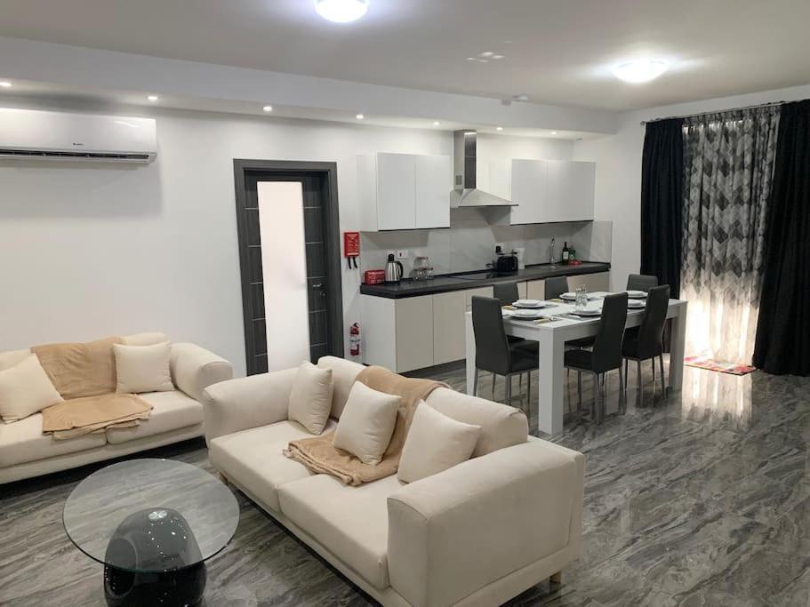Spacious And Charming In Mgarr - 1 Apartment *